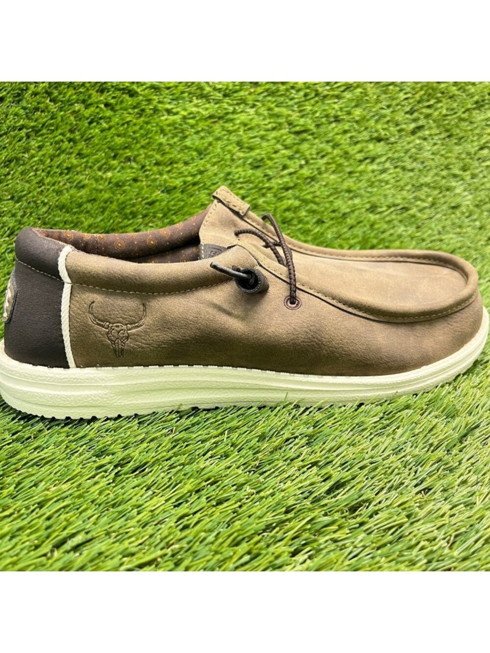 Hey Dude Wally Embossed Steerhead Mens Size 9 Brown Athletic Slip On Shoes